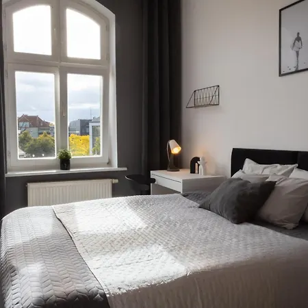 Na Monte Cassino 19 *